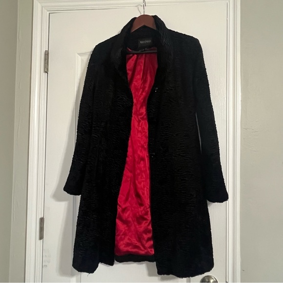 White House Black Market Jackets & Blazers - (EUC) White House Black Market Elegant and Classic  Persian  Bold Red Interior S